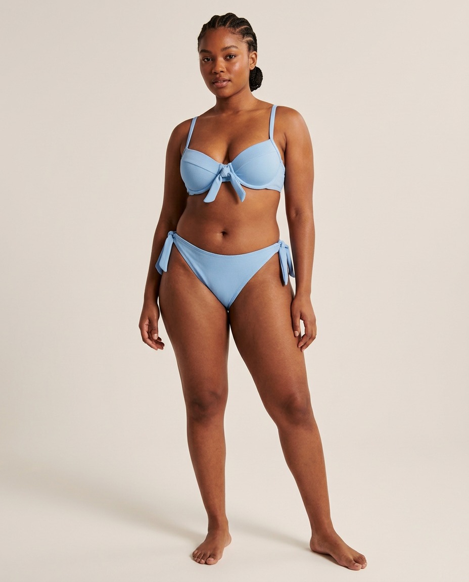 Rebrasti balconette bikini s detaljem za vezanje · Svijetloplavi