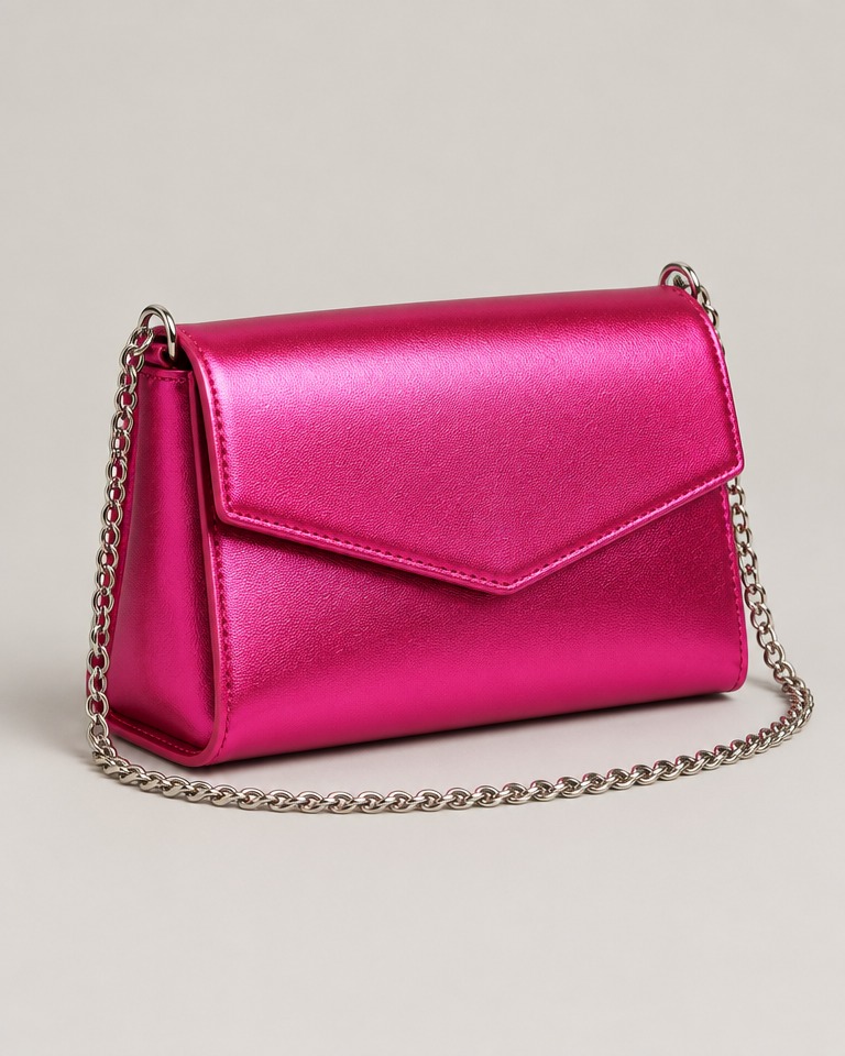 Metalik clutch torbica s lančićem · Fuksija